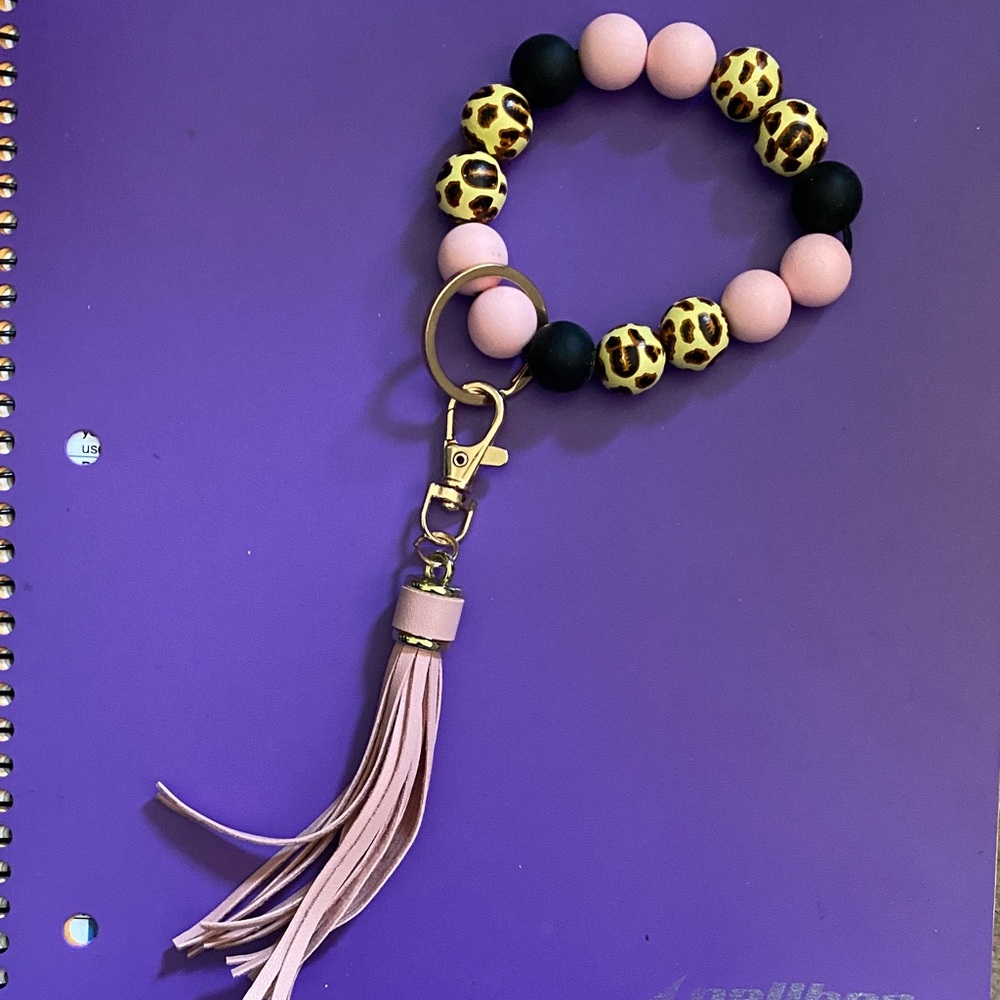 Leopard and Pink Beaded Keychain Bracelet